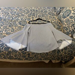 Fifteen twenty off the shoulder bell sleeve top size: L